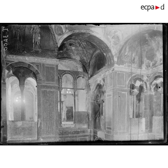 Livadi. Béotie. Monastère d'Hosios Loukas. Intérieur de la chapelle. [légende d'origine]
