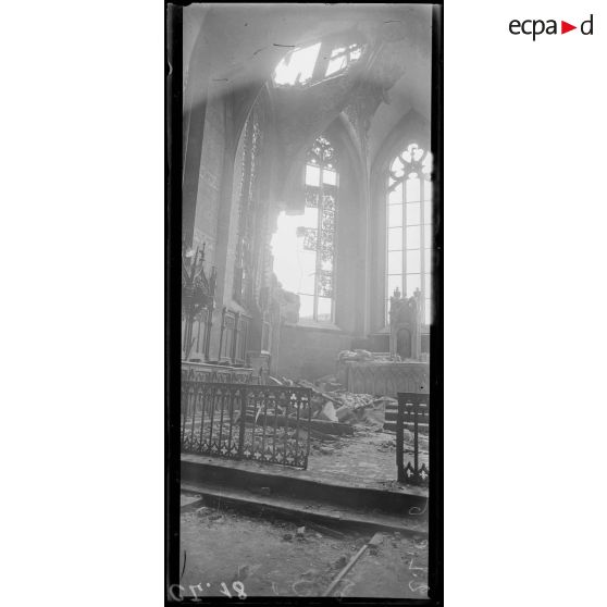 Vieux Thann. Alsace. Intérieur de l'église. [légende d'origine]