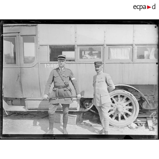 Près de Crugny, commandant Marceley, le chef de la sûreté de la Xe armée. [légende d'origine]