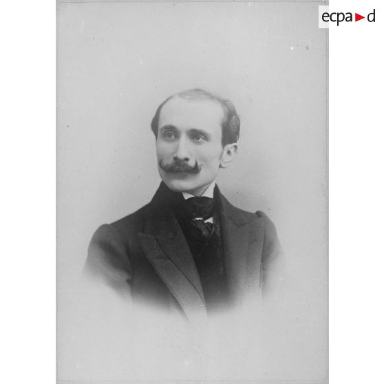 [Portrait d'Edmond Rostand (1868-1918), dramaturge.]