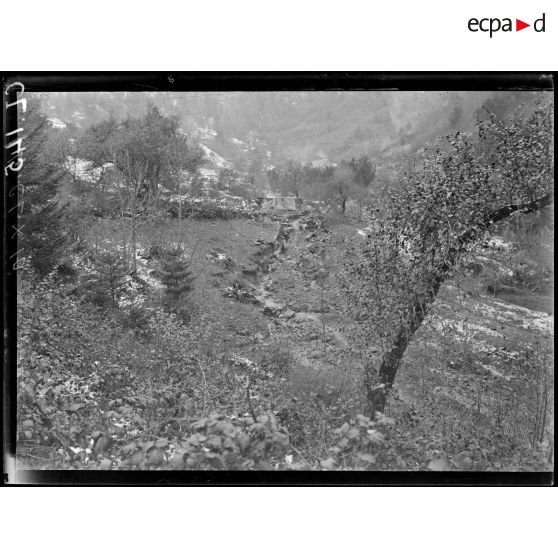 Route d'Alfeld au Ballon d'Alsace. Construction d'une route en Alsace. Commencement de l'ouverture de la forme. [légende d'origine]
