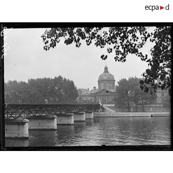 Le Palais de L'institut. [légende d'origine]