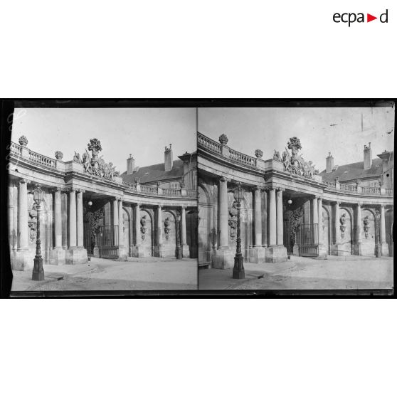 Nancy, porte des jardins de la Pépinière. [légende d'origine]