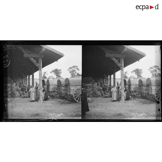 Nancy, fabrication de sac de sable, triage et réception des sacs fournis par l'intendance. [légende d'origine]