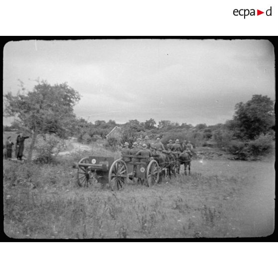 Exercice de la batterie d'artillerie.