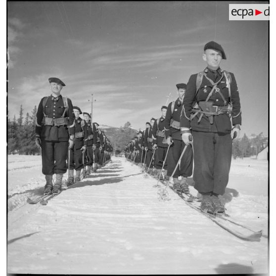 Le concours interdivisionnaire de ski du 1er groupe de divisions militaires à Mont-Louis.