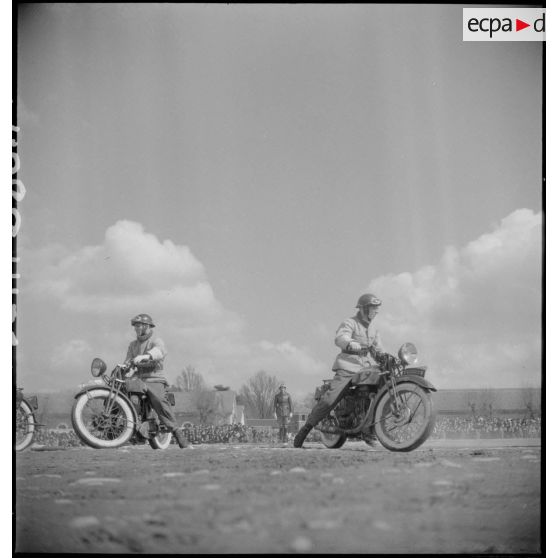 Démonstration de la 17e compagnie du train de Tarbes.