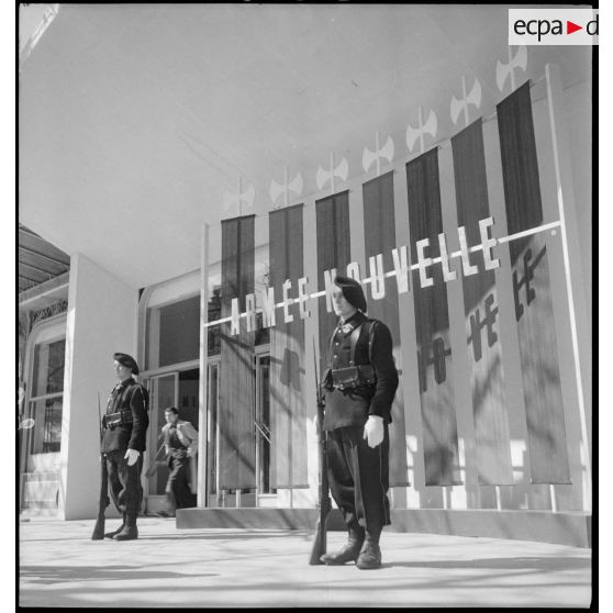 Entrée de l'exposition consacrée à l'armée d'armistice.