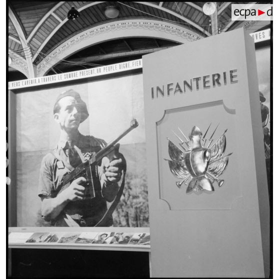 Exposition consacrée à l'armée d'armistice ou l'armée nouvelle.