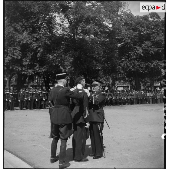 Remise de décoration.