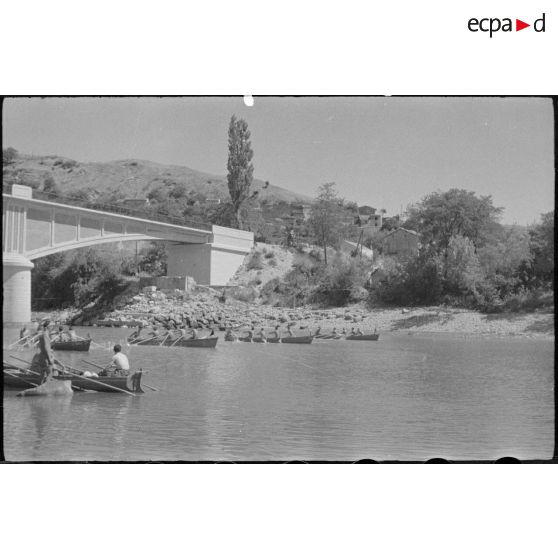 Rallye nautique à étapes entre Seyssel (Ain et Haute-Savoie) et Avignon (Vaucluse).