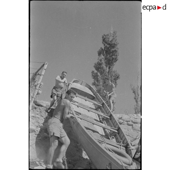 Rallye nautique à étapes entre Seyssel (Ain et Haute-Savoie) et Avignon (Vaucluse).