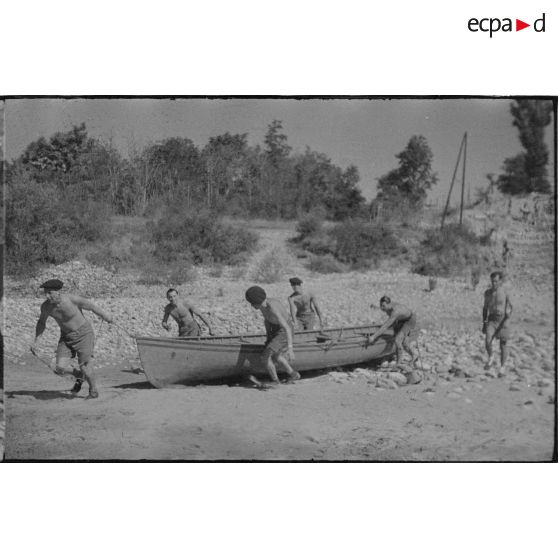 Rallye nautique à étapes entre Seyssel (Ain et Haute-Savoie) et Avignon (Vaucluse).