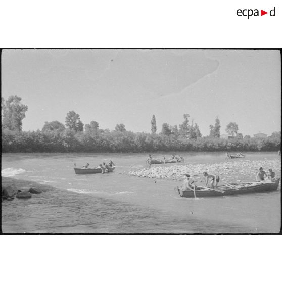 Rallye nautique à étapes entre Seyssel (Ain et Haute-Savoie) et Avignon (Vaucluse).