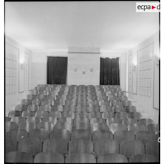 Salle de cinéma de l'école du génie.