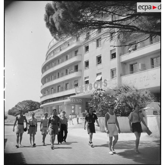 Façade de l'hôtel l'"Arbois", centre d'hébergement de permissionnaires.