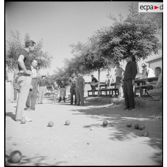 Partie de pétanque.