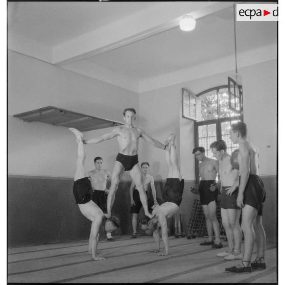 Exercice de recherche d'équilibre au 23e RI.