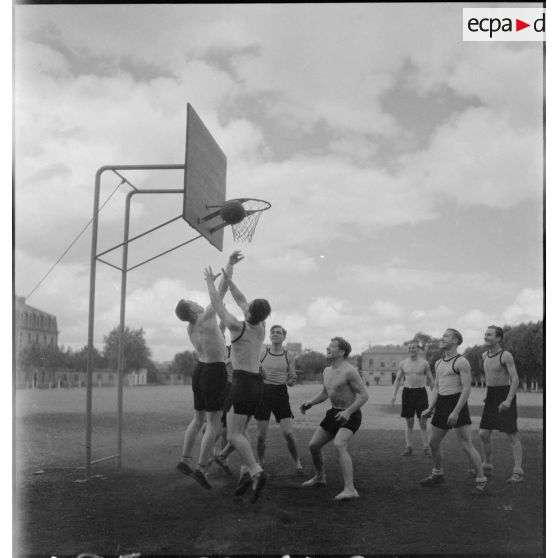 Match de basket-ball au 23e RI.