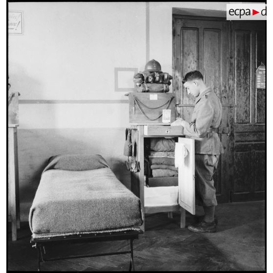 Chambrée troupe moderne au 23e RI.