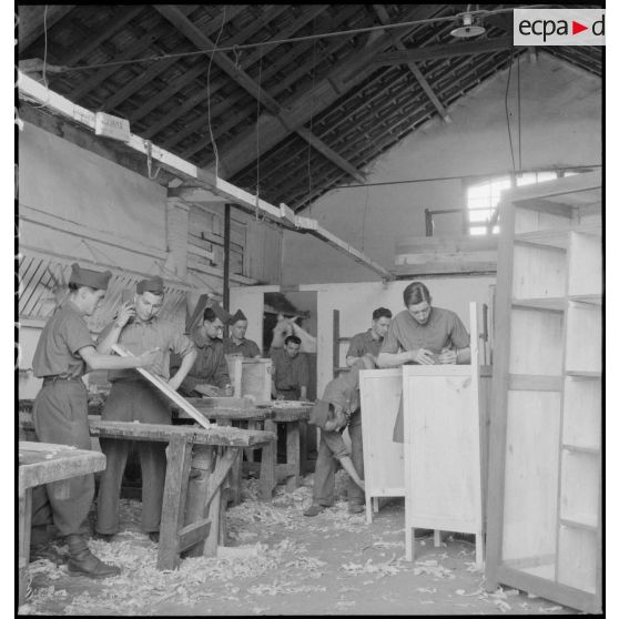 Atelier de menuiserie du 23e RI.