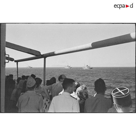 Convoi de paquebots naviguant vers Beyrouth.