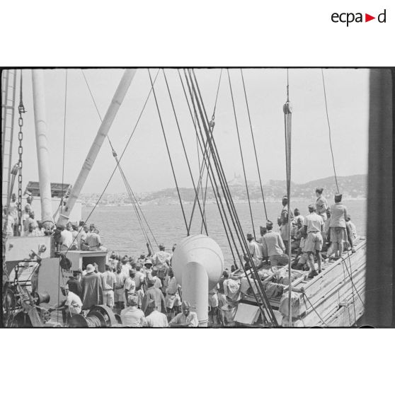 Arrivée du convoi en rade de Marseille.