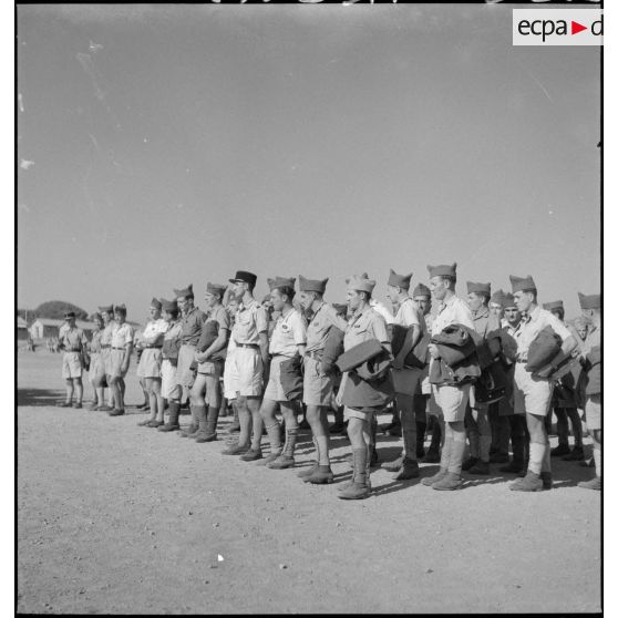 Rapport et revue de paquetage au camp Galliéni à Fréjus.