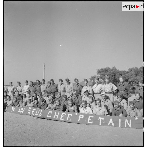 Le 24e RMC au camp de transit Galliéni à Fréjus.