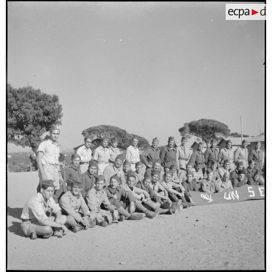 Le 24e RMC au camp de transit Galliéni à Fréjus.