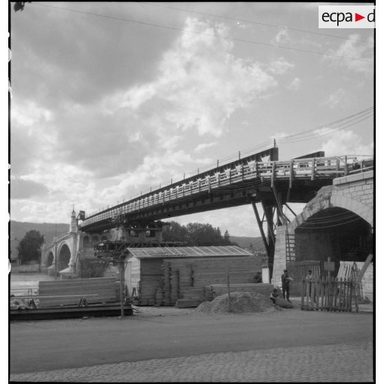 Pont sur le Rhône à Valence.