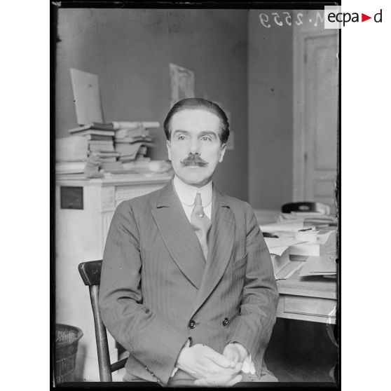 Portrait [légende d'origine]