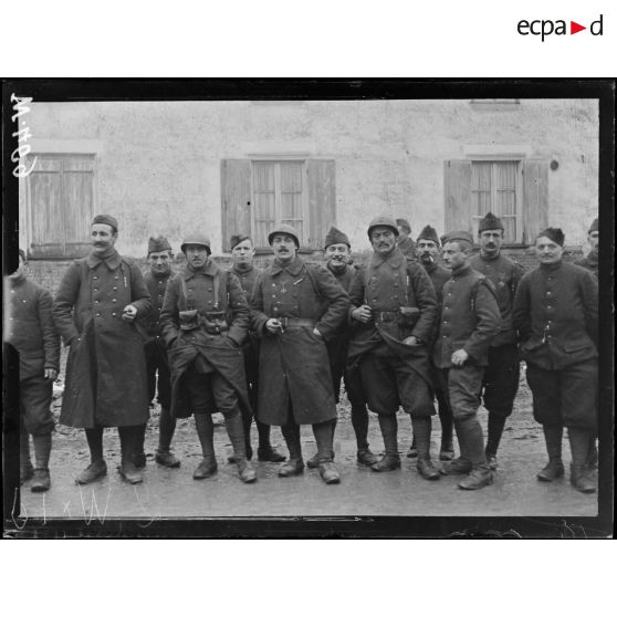 Froissy, les volontaires suisses de la Légion Etrangère. [légende d'origine]