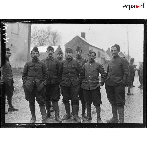 Froissy, les volontaires américains de la Légion Etrangère. [légende d'origine]