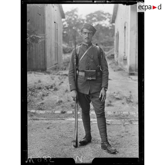 Vincennes, équipement français - Zouave [légende d'origine]