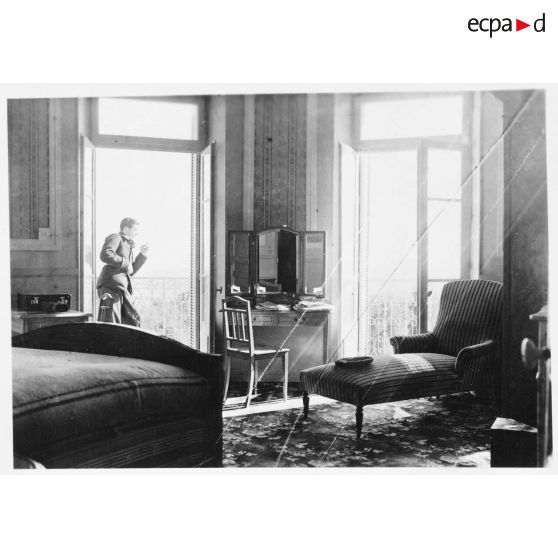 Une chambre du Golf Hôtel de Hyères transformé en centre d'hébergement.