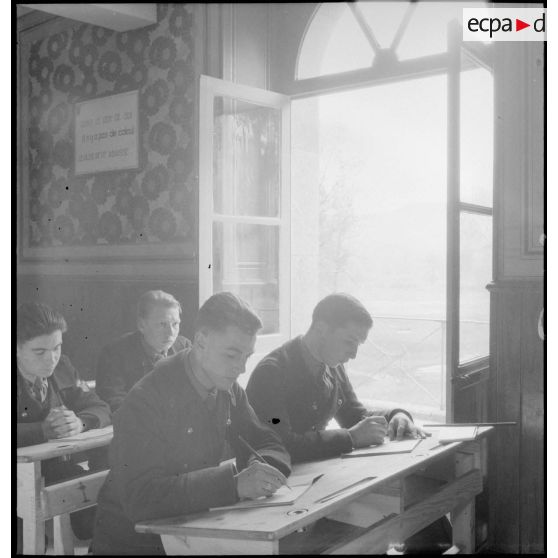 Salle de cours du centre Bayard.