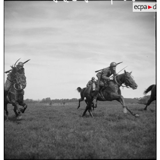 Une charge à cheval de hussards du 3e RH.