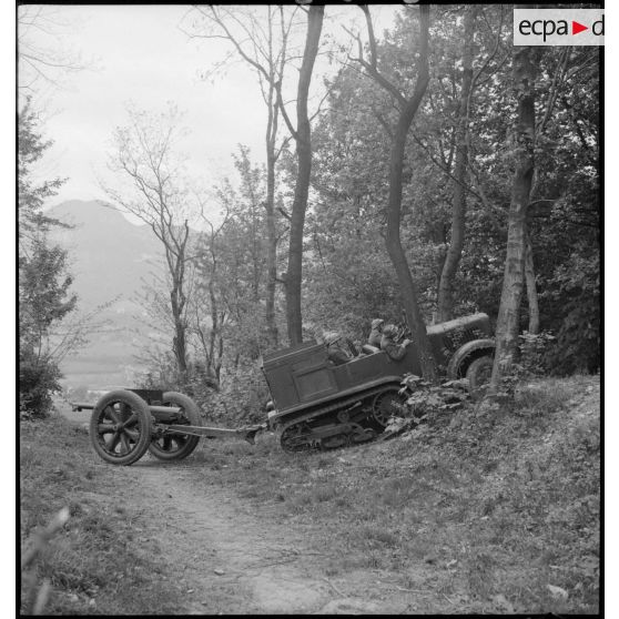 Batterie tractée du 2e RAM.