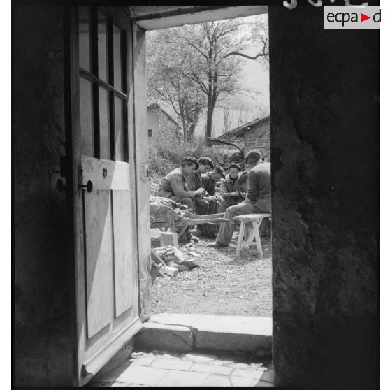 Corvée de pommes de terre.