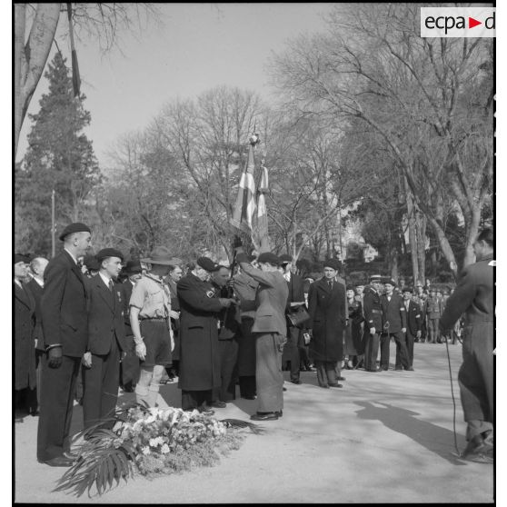 Remise du drapeau de la LFC des Bouches-du-Rhône.