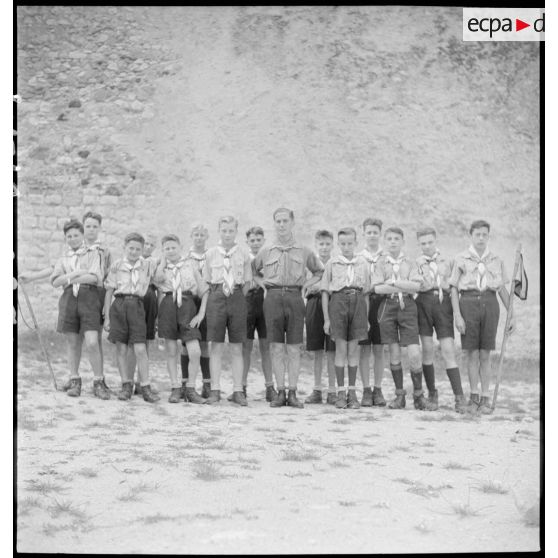 Les scouts de l'établissement d'éducation d'Epinal replié à Montélimar.