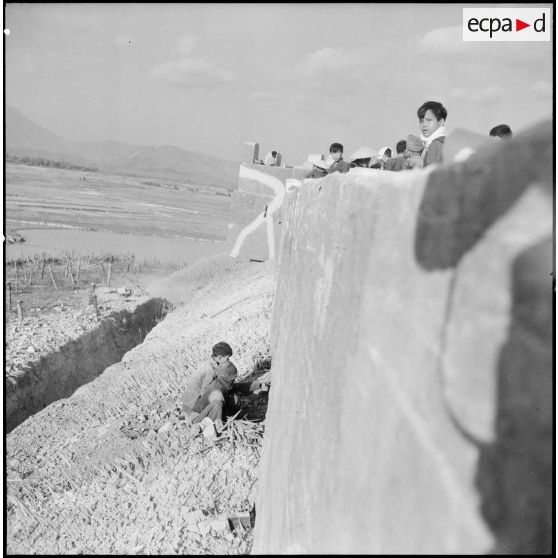 Tour tenue par des partisans vietnamiens, qui résista à l'assaut de deux compagnies viêt-minhs lors de l'attaque du poste de Huu Bang.