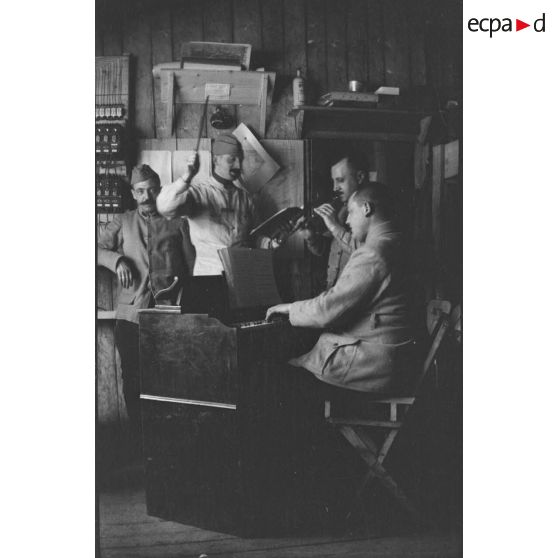 Pré de Raves. La vie au camp. Février - 14-7-1916. [légende d'origine]