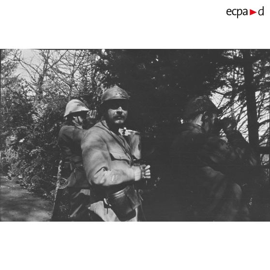 Pré de Raves. Observatoires, panoramas. 7-1916. [légende d'origine]