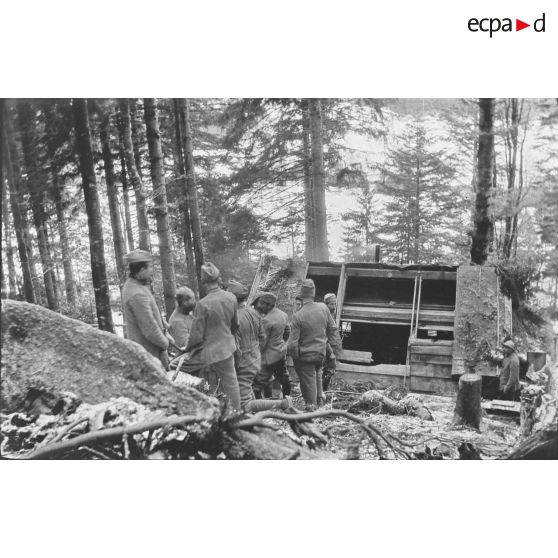 Tourniol. La vie au camp. Juillet 1916 - mars 1917. [légende d'origine]