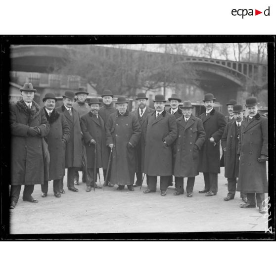 Lormont. Groupe de la commission. [légende d’origine]