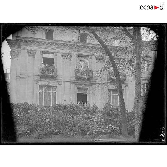 Paris. Hôpital américain. Hôtel Stillman. Façade sur le parc Monceau. [légende d'origine]