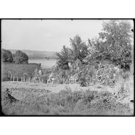 Fismes (Marne). Cimetière militaire. [légende d'origine]