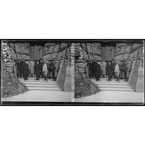 Reims (Marne). Mission des diplomates américains. S.E. M. William Scharp. [légende d’origine]